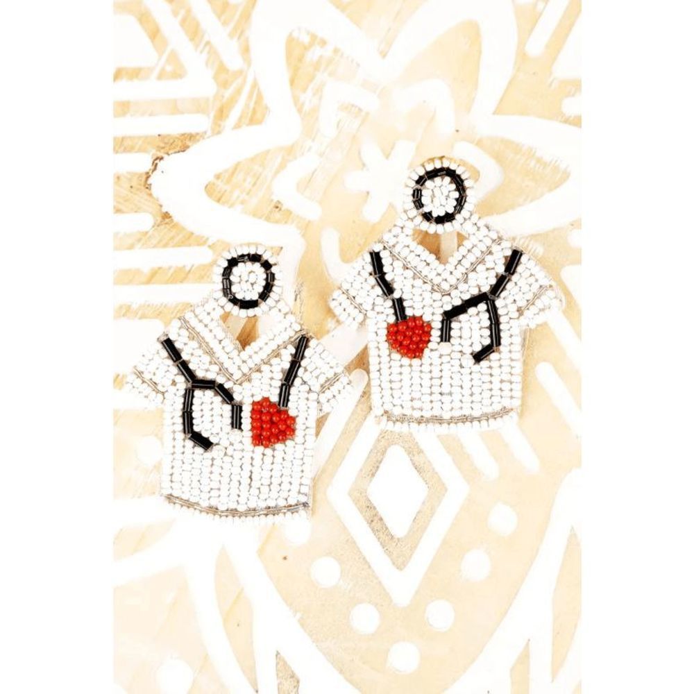 HEART FOR NURSING WHITE SCRUBS SEED BEAD EARRINGS